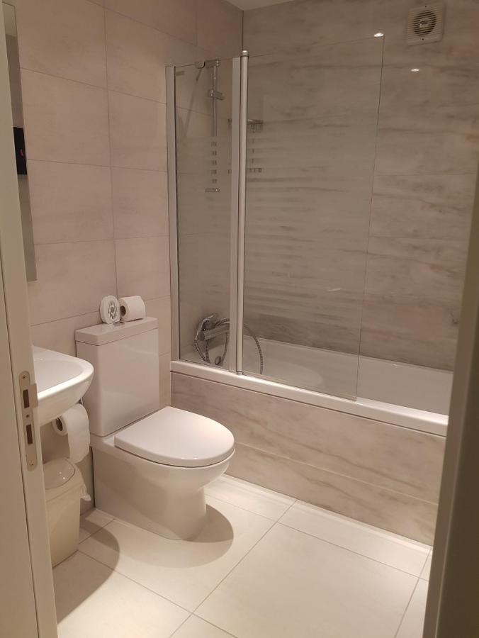 The Lighthouse Apartment Пафос Екстериор снимка